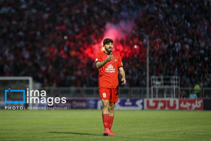 پیام ستاره تراکتور به درویش؛ رضایت‌نامه‌ام را بگیرم به پرسپولیس برمی‌گردم