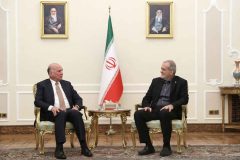 پزشکیان: برای رشد و پیشرفت ملت ایران از کسی دستور یا اجازه نمیگیریم پزشکیان: برای رشد و پیشرفت ملت ایران از کسی دستور یا اجازه نمیگیریم