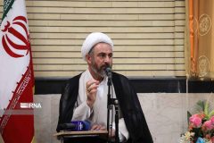 امام جمعه ایلام: رسانهها در تقویت وحدت نقش راهبردی دارند امام جمعه ایلام: رسانهها در تقویت وحدت نقش راهبردی دارند