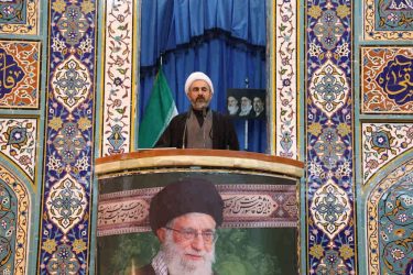 امام‌جمعه ایلام: اعتماد به خادمان ملت دشمن را مایوس می‌کند