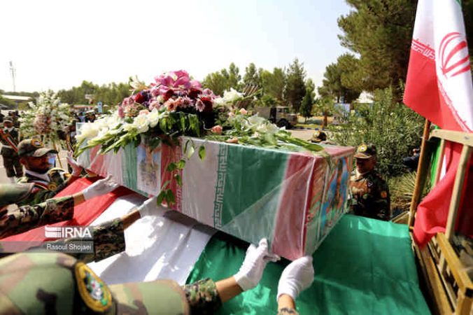 تشییع پیکر شهید خنجری در ایلام؛ نماد ایستادگی در برابر جنایات صهیونیستها تشییع پیکر شهید خنجری در ایلام؛ نماد ایستادگی در برابر جنایات صهیونیستها