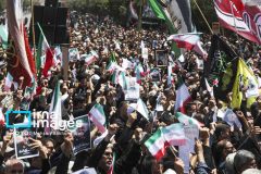 همبستگی ملی برای تشییع قهرمانان وطن همبستگی ملی برای تشییع قهرمانان وطن