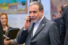 عراقچی: اصرار رافائل گروسی بر بازدید از تاسیسات هستهای بمبارانشده، بیمعنا است عراقچی: اصرار رافائل گروسی بر بازدید از تاسیسات هستهای بمبارانشده، بیمعنا است