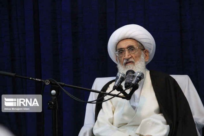 هرگونه تعرض و تهدید به رهبری و مرجعیت شیعه حکم محارب دارد هرگونه تعرض و تهدید به رهبری و مرجعیت شیعه حکم محارب دارد