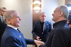 شهباز شریف بر حمایت تزلزل‌ ناپذیر پاکستان از ایران تاکید کرد