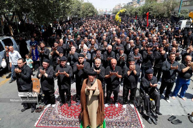 درسی از نماز خوف امام حسین (ع) در روز عاشورا درسی از نماز خوف امام حسین (ع) در روز عاشورا