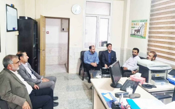 بازدید سرزده فرماندار ایلام از اداره محیط زیست در نخستین ساعات کاری بازدید سرزده فرماندار ایلام از اداره محیط زیست در نخستین ساعات کاری