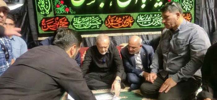 رئیسجمهور: هیچکس نباید با مشکل زندگی کند و حاکمیت بیخبر باشد رئیسجمهور: هیچکس نباید با مشکل زندگی کند و حاکمیت بیخبر باشد