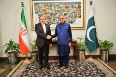 عراقچی با وزیر خارجه پاکستان دیدار کرد عراقچی با وزیر خارجه پاکستان دیدار کرد