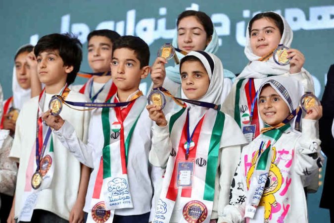 نابغههای کوچک ایران چرتکه انداختند نابغههای کوچک ایران چرتکه انداختند