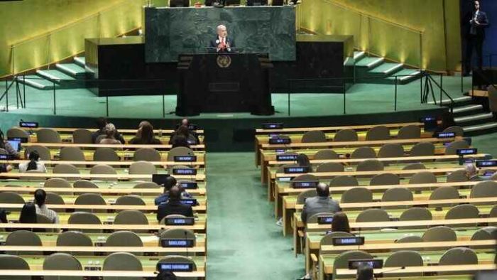 خروج گسترده رهبران جهان از سالن مجمع عمومی در اعتراض به سخنرانی نتانیاهو خروج گسترده رهبران جهان از سالن مجمع عمومی در اعتراض به سخنرانی نتانیاهو