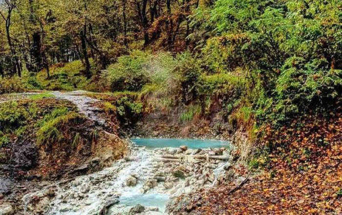 چشمه بلیران؛ سفری گرم در خنکای پاییز چشمه بلیران؛ سفری گرم در خنکای پاییز