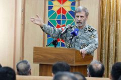 سرلشکر حاتمی: دشمنان آرزوی زانو زدن ملت ایران در مقابل آن‌ها را به گور می‌برند