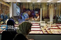 افزایش قیمت طلای جهانی/ریزش بهای فلز زرد در بازار تهران افزایش قیمت طلای جهانی/ریزش بهای فلز زرد در بازار تهران