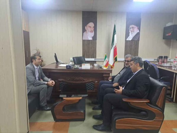 بازدید سرزده فرماندار ایلام از ادارات دولتی شهرستان بازدید سرزده فرماندار ایلام از ادارات دولتی شهرستان