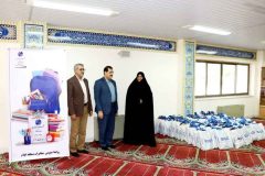 اهدای بستههای نوشتافزار به دانشآموزان کم برخودار ایلامی اهدای بستههای نوشتافزار به دانشآموزان کم برخودار ایلامی