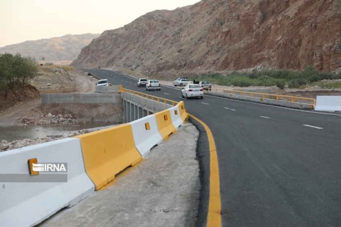 آغاز کار تعریض و بهسازی ۱۴۰ دهنه پل در جاده مهران – دهلران آغاز کار تعریض و بهسازی ۱۴۰ دهنه پل در جاده مهران – دهلران