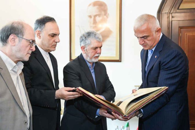 وزیر فرهنگ با همتای ترک خود دیدار کرد/ همکاری دوجانبه در چارچوب سال فرهنگی ۲۰۲۵ وزیر فرهنگ با همتای ترک خود دیدار کرد/ همکاری دوجانبه در چارچوب سال فرهنگی ۲۰۲۵