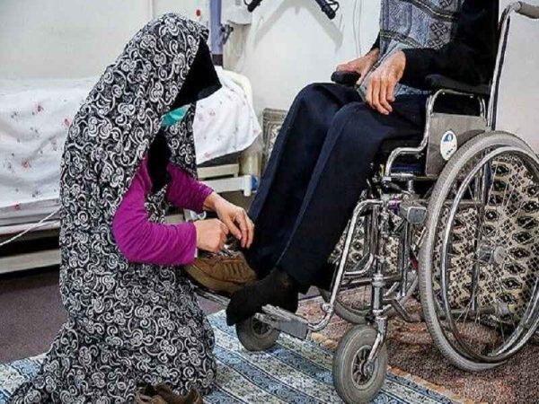 ارائه هفت هزار خدمت پرستاری در خانه به جامعه ایثارگران ایلام ارائه هفت هزار خدمت پرستاری در خانه به جامعه ایثارگران ایلام