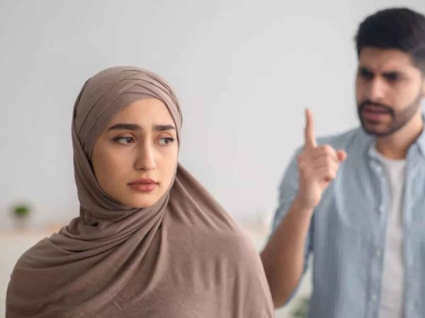 سرزنش؛ سم خاموش روابط عاشقانه سرزنش؛ سم خاموش روابط عاشقانه