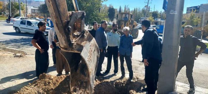 ۱۳ فقره انشعاب غیرمجاز آب در حوالی میدان نبوت شهر ایلام شناسایی و قطع شدند ۱۳ فقره انشعاب غیرمجاز آب در حوالی میدان نبوت شهر ایلام شناسایی و قطع شدند