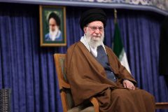 رهبر انقلاب خطاب به رئیسجمهور آمریکا: اصلاً شما چه کاره هستی!؟ رهبر انقلاب خطاب به رئیسجمهور آمریکا: اصلاً شما چه کاره هستی!؟