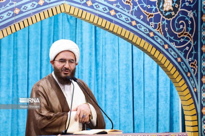 حاج علی‌اکبری: مقاومت و انسجام تنها راه مقابله با سلطه‌گری آمریکا است