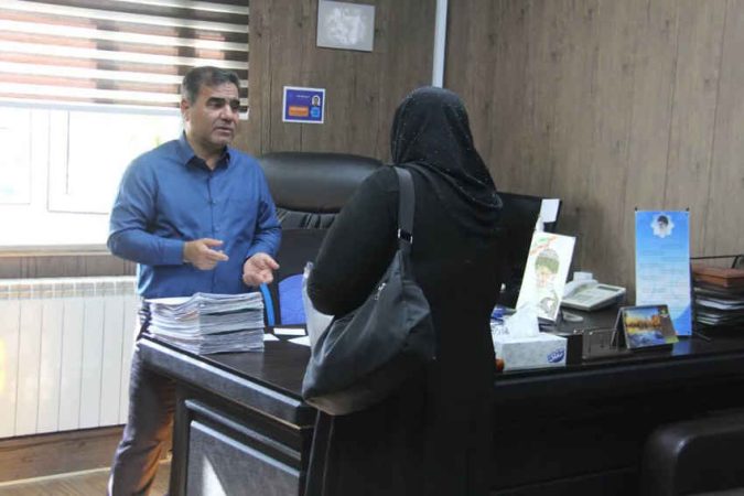 دیدار مدیر کل بهزیستی ایلام با مراجعان در دوشنبه های مردمی