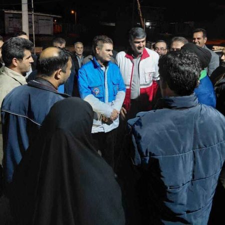حضور میدانی مدیرعامل و معاون امداد و نجات هلال‌احمر ایلام در مناطق حادثه‌دیده آبدانان