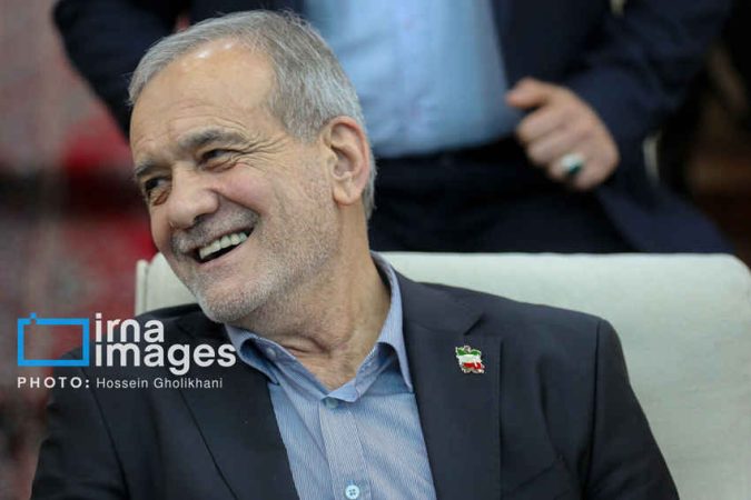 یک روز با رییس دولت وفاق در زادگاه شهید رجایی