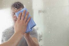 حفظ درخشش آینه باروش صحیح پاک کردن