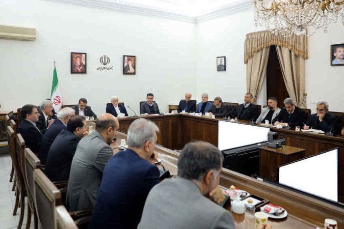 عارف: دولت در زمینه فناوری‌های نوظهور، تحدید تشکیلاتی ندارد/ حل مشکلات نخبگان اولویت دولت