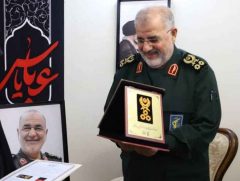 اهدای درجه سپهبدی شهید سلامی به خانواده وی/ تأکید بر تداوم راه فرماندهان شهید جنگ ۱۲ روزه