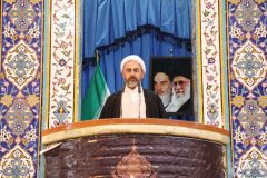 امام‌جمعه ایلام: ملت در آزمون وفاداری به انقلاب سربلند بیرون آمد