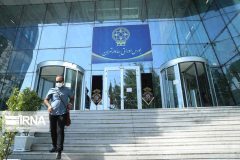 بورس از نظر ارزندگی جذاب است اما زیر فشار نااطمینانی قرار دارد
