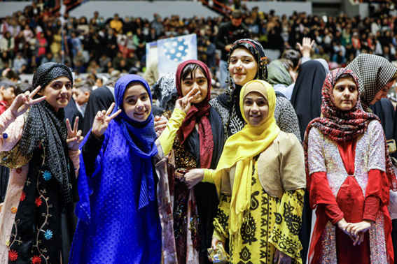 دختران؛ آیندهسازان در پیچ و خم چالشها و فرصتها دختران؛ آیندهسازان در پیچ و خم چالشها و فرصتها