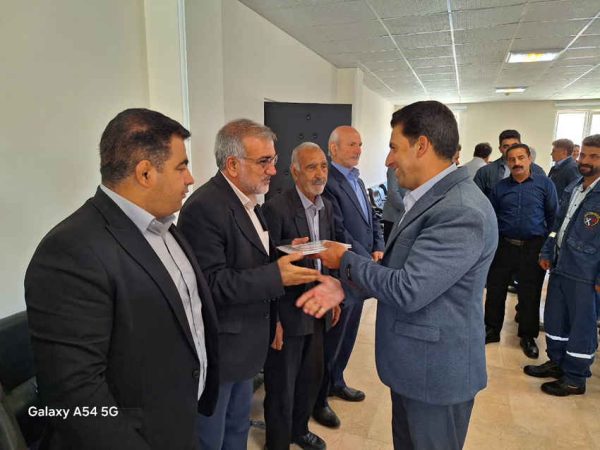 آئین تجلیل از اعضای شوراهای اسلامی شهرستان ایلام برگزار شد
